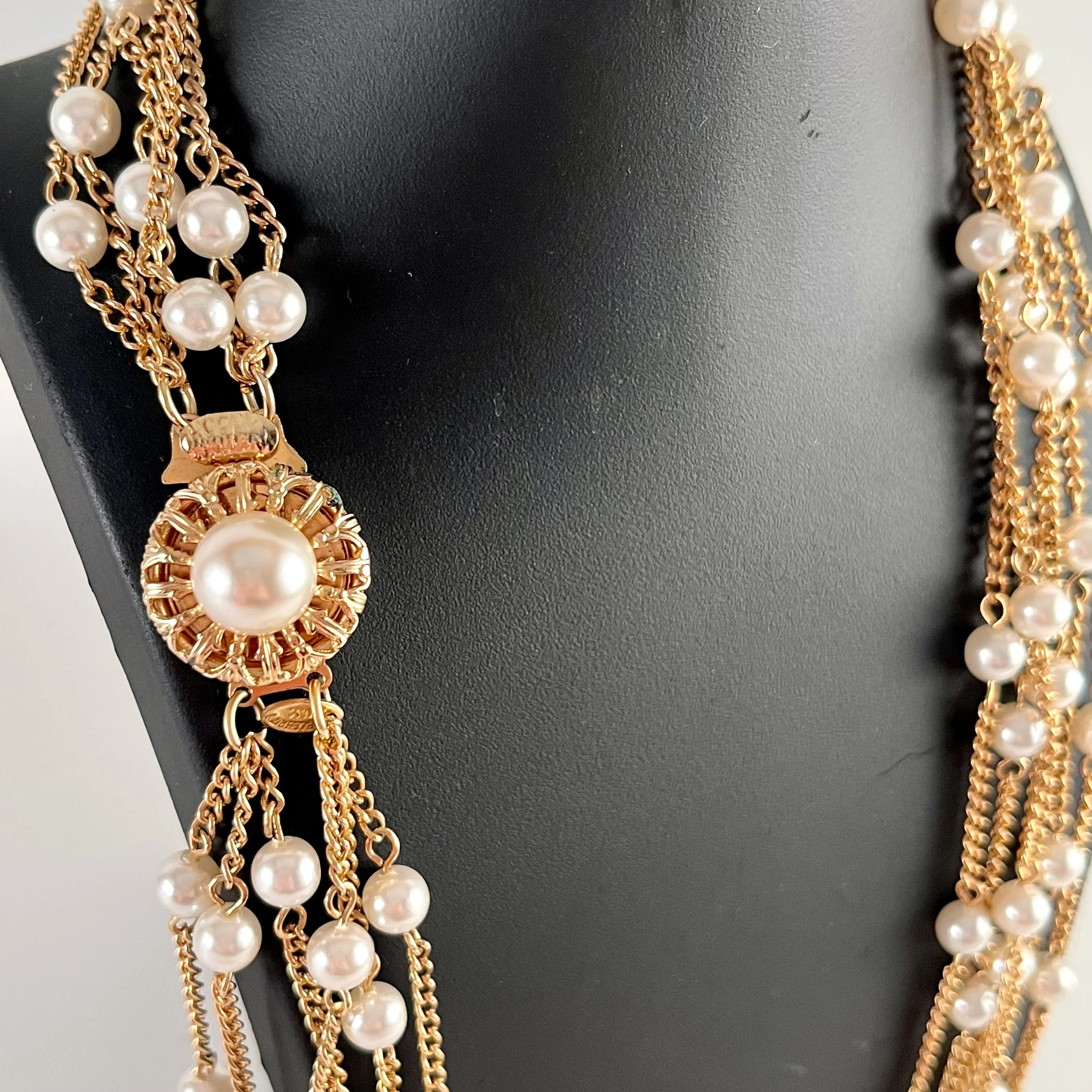 1960s Celebrity NY Necklace