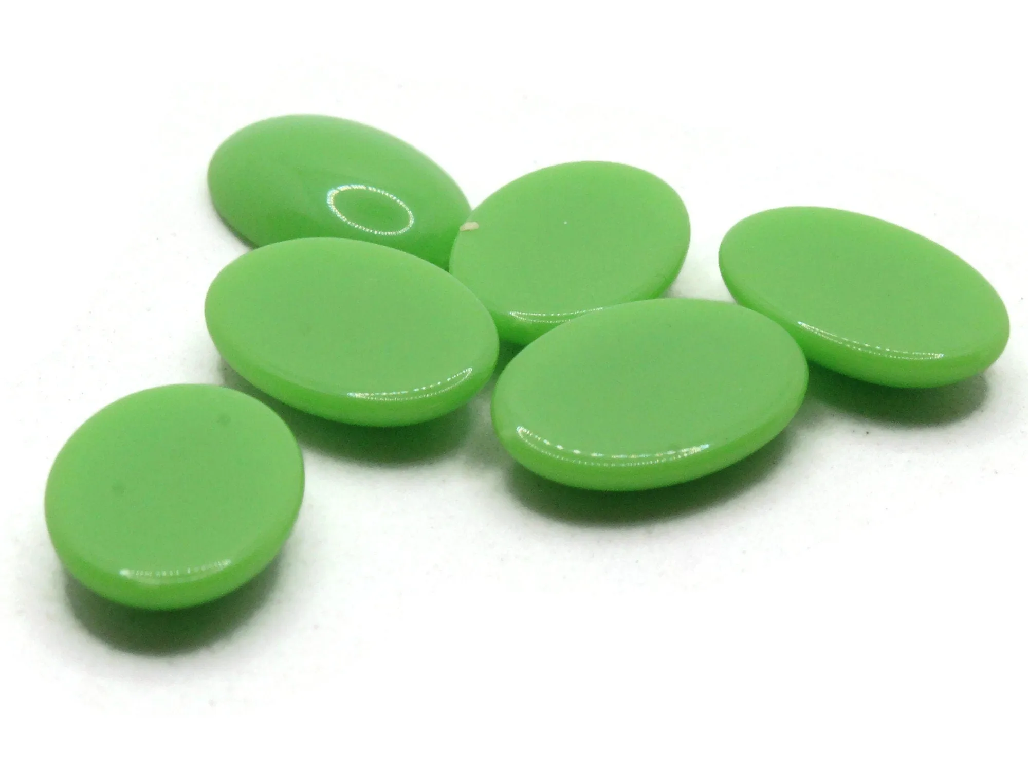 6 18mm Green Oval Flat Back Vintage Lucite Cabochons