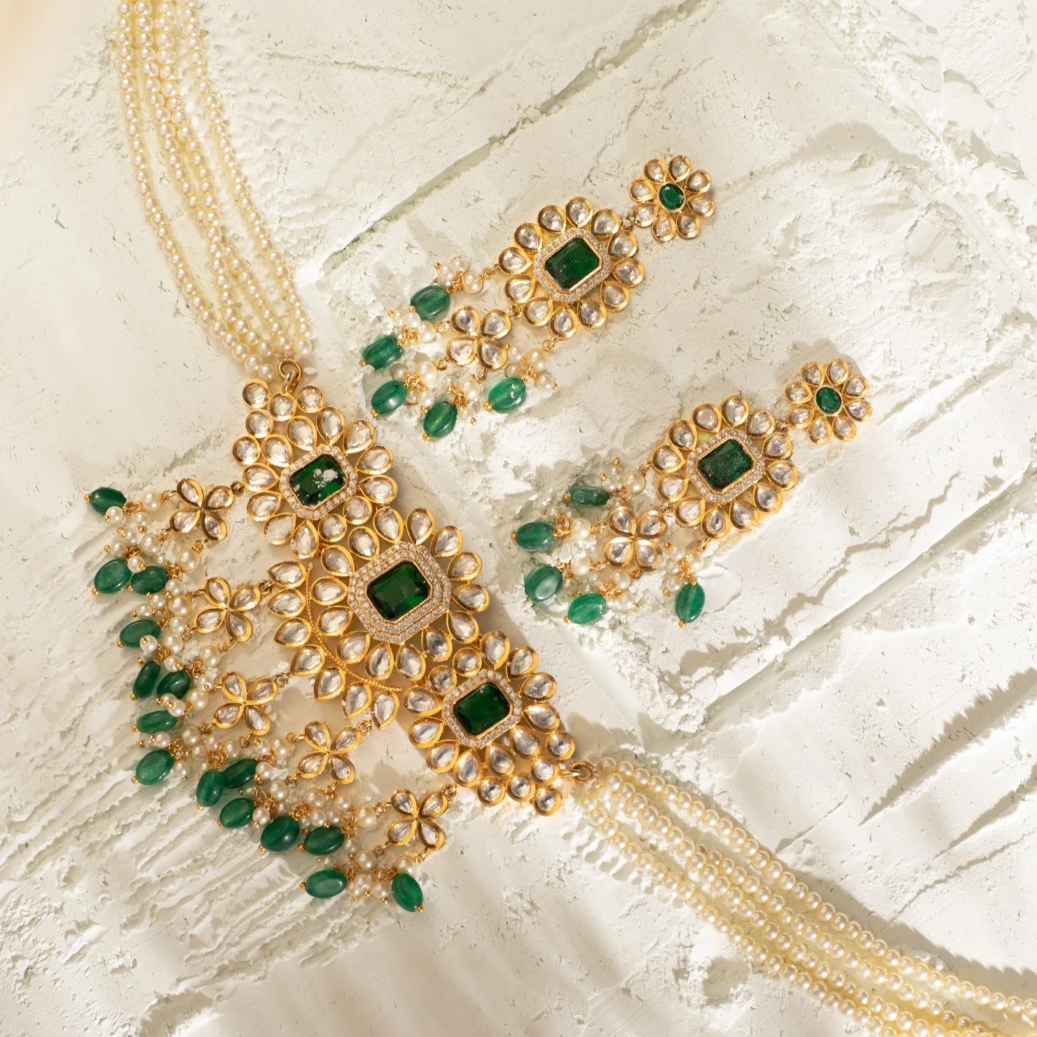 Anjana Kundan Necklace Set