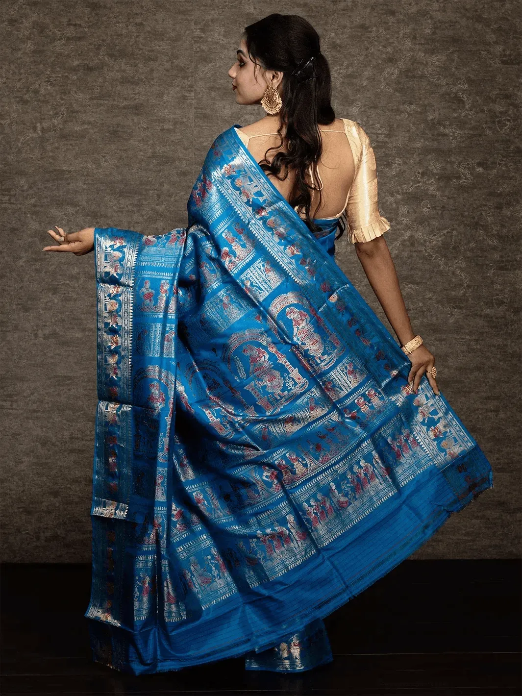 Azure Traditional Minakari Swarnachari Silk Saree