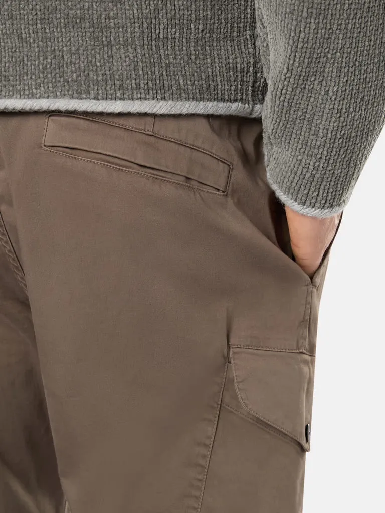 Cargo pants in stretch organic cotton satin - Walnut