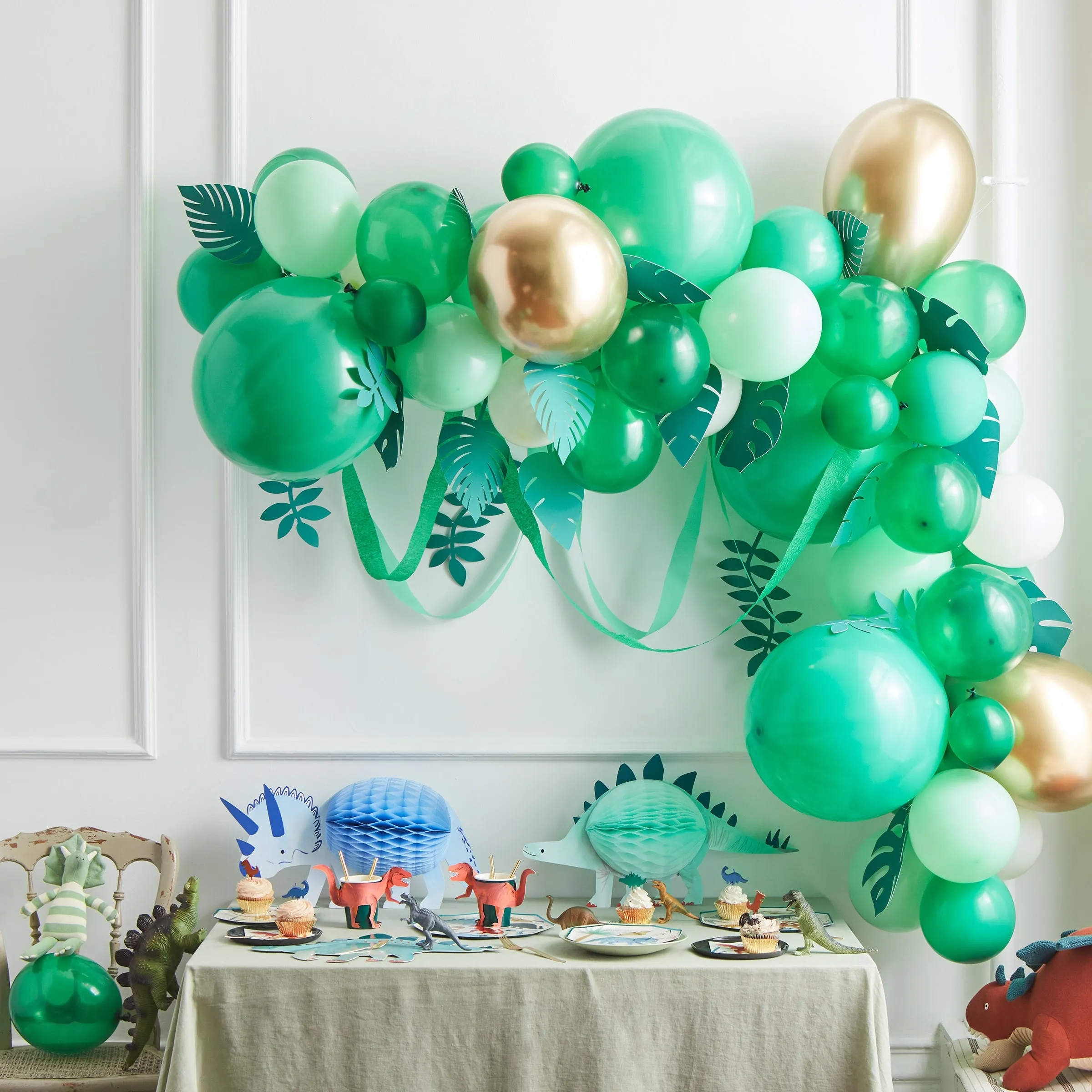 Leafy Green Balloon Arch (x 44 balloons)