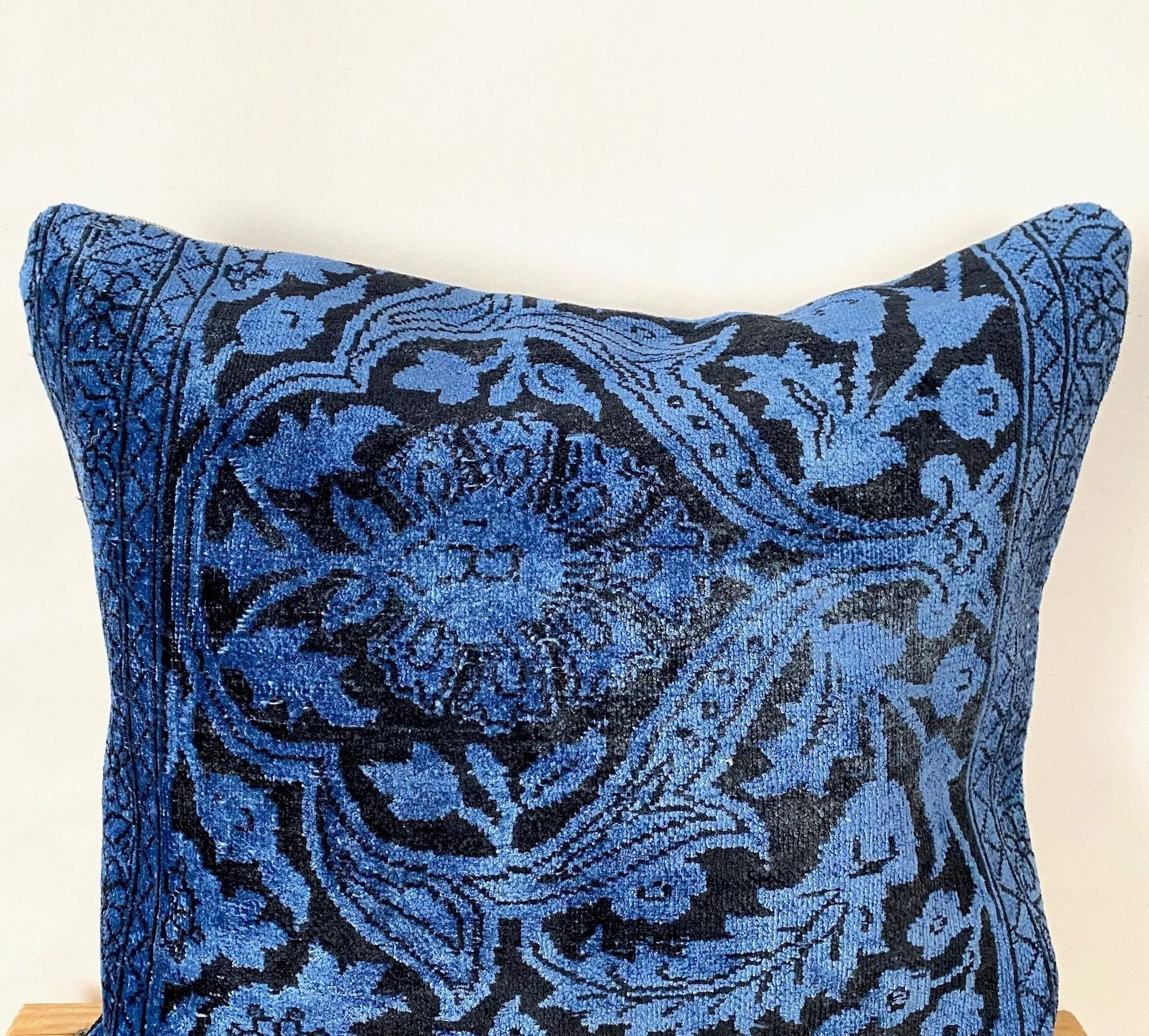 Sarina - Blue Bamboo Silk Pillow Cover