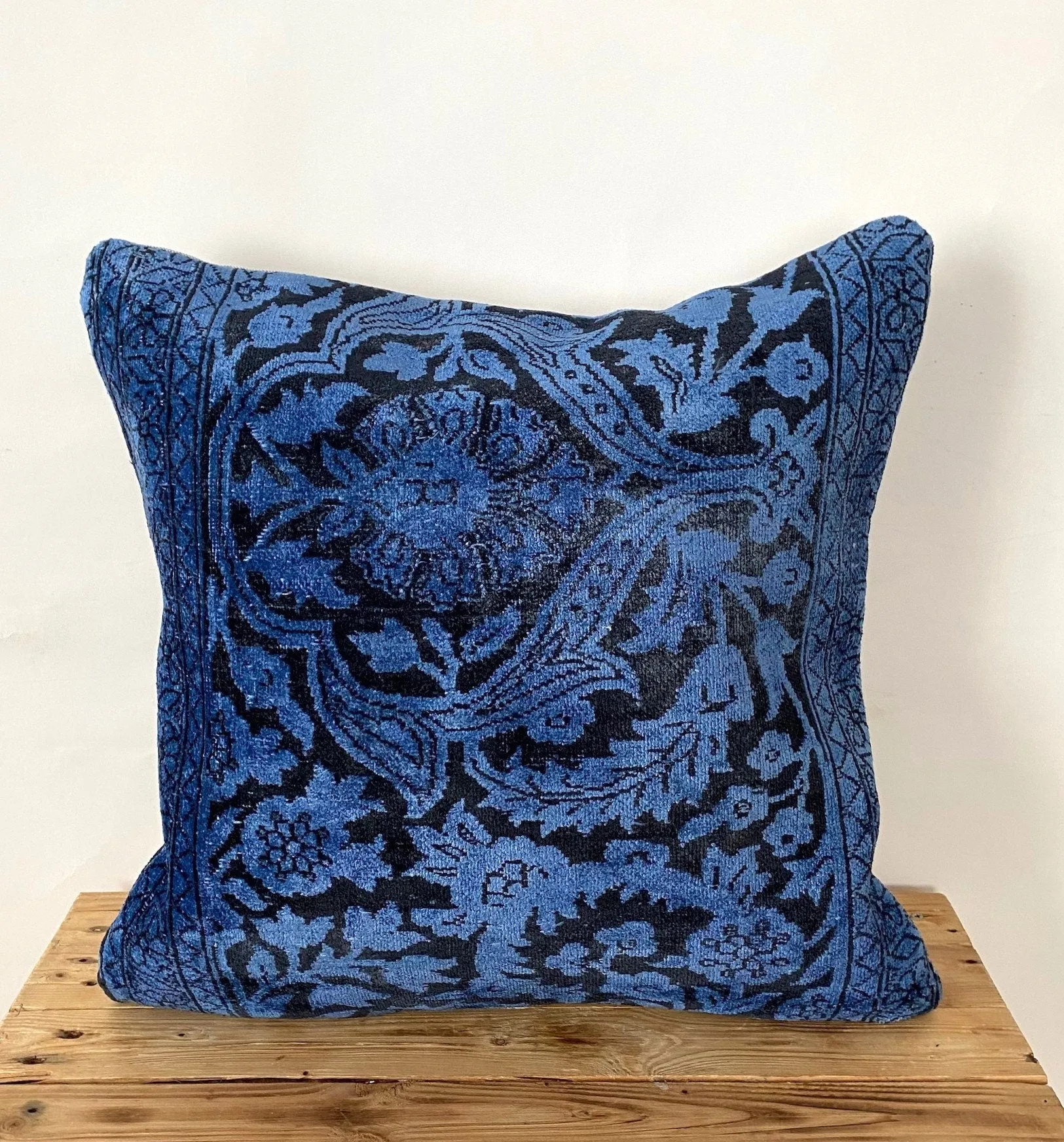 Sarina - Blue Bamboo Silk Pillow Cover