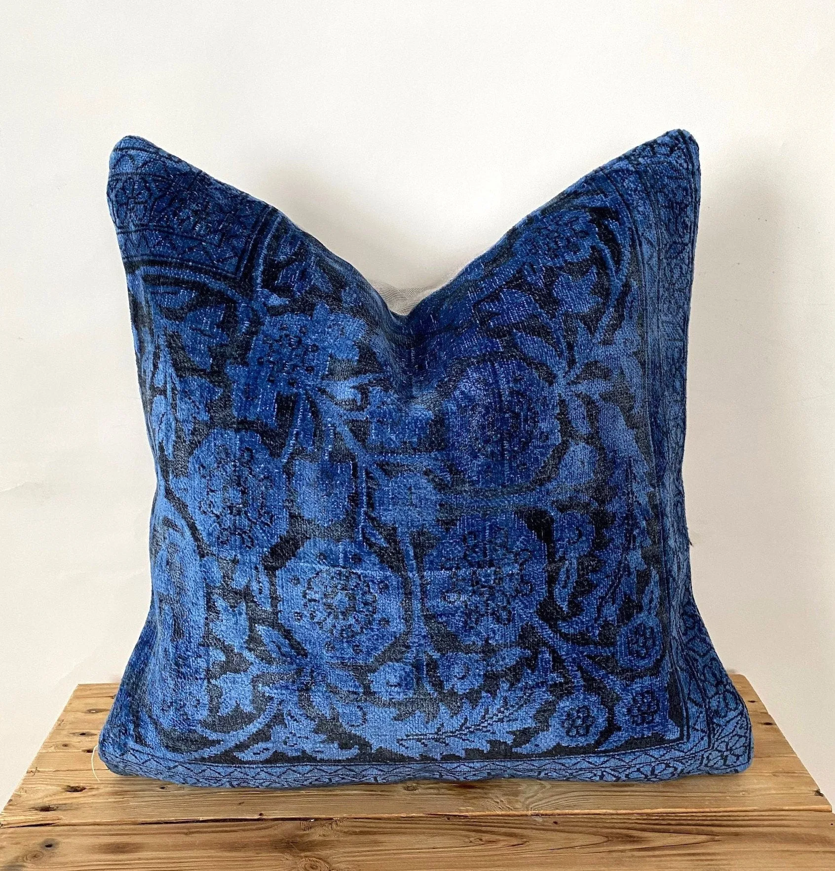 Sashauna - Navy Blue Bamboo Silk Pillow Cover