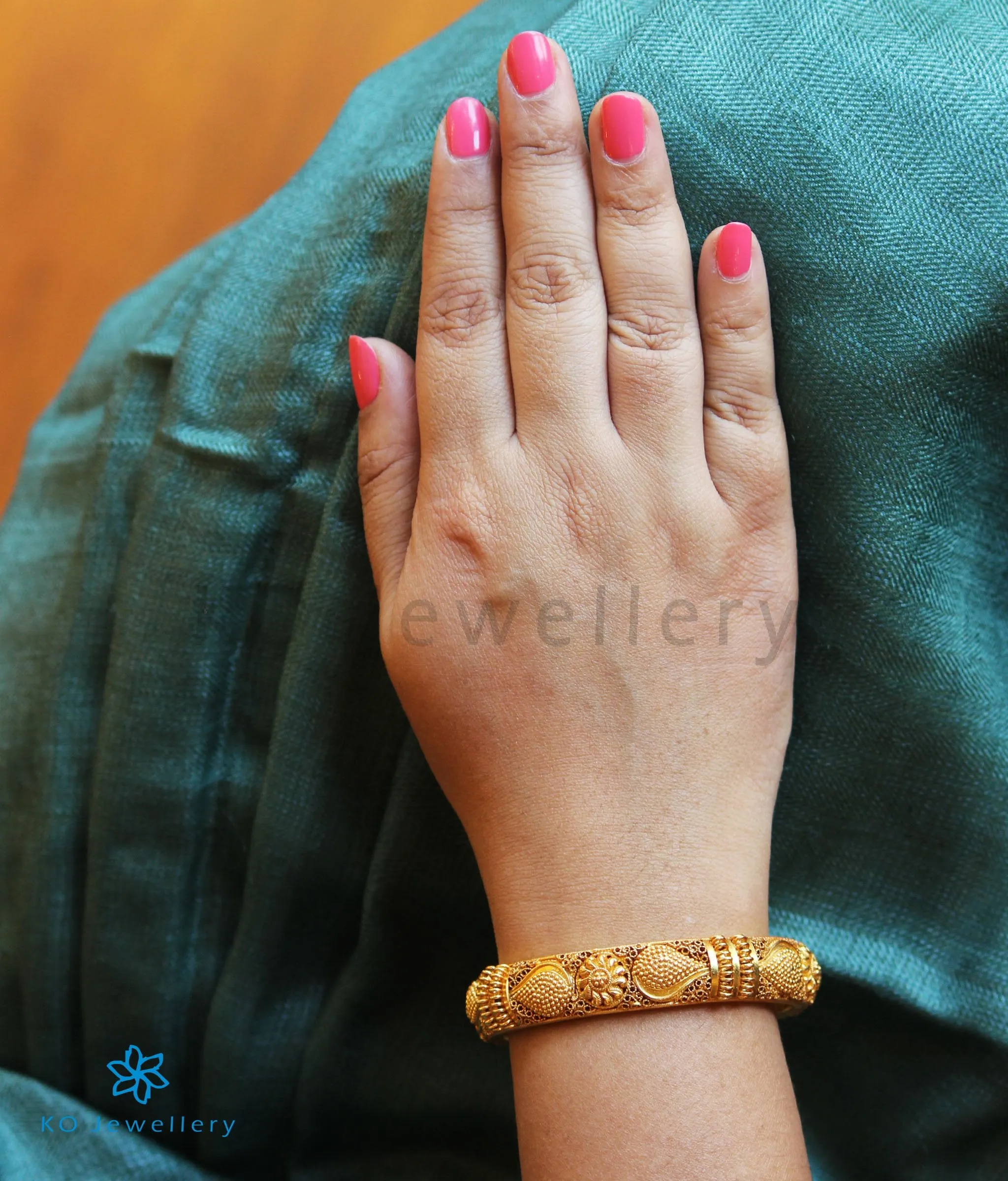 The Alvira Silver Filigree Bangle(Size 2.2/2.6/2.8)